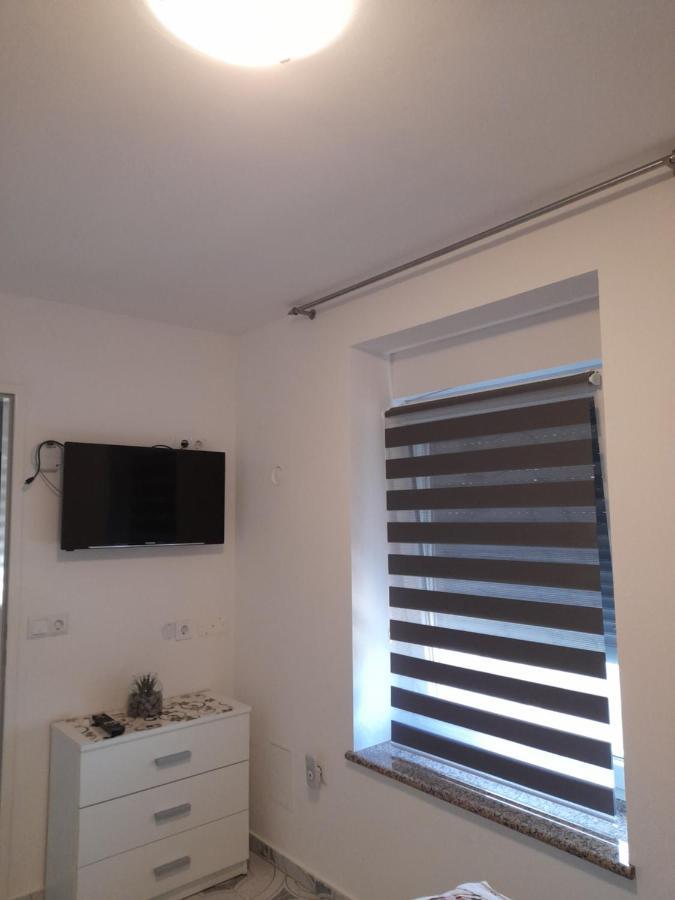 Apartments Donella 우마그 외부 사진