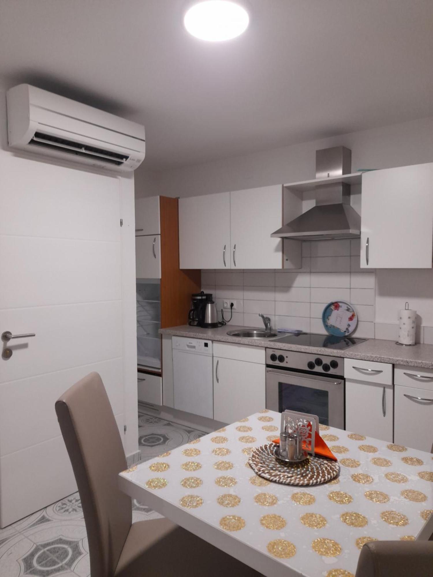 Apartments Donella 우마그 외부 사진