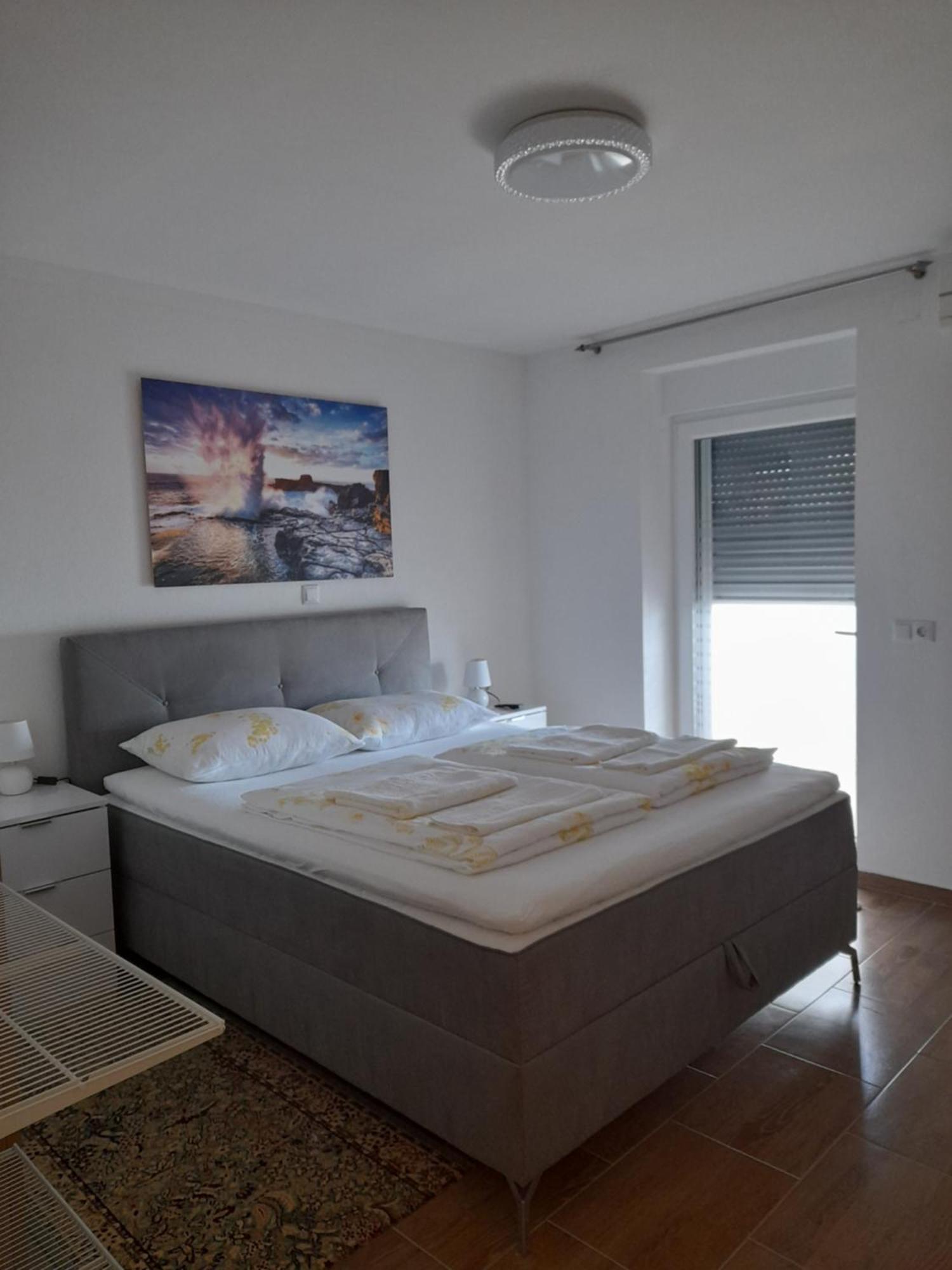 Apartments Donella 우마그 외부 사진